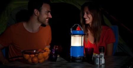 COLEMAN LED Laterne BATTERYLOCK Pack-Away mit vier Leuchtmodi, Stoßschutz und spritzwassergeschützt, Leuchtweite bis zu 5m